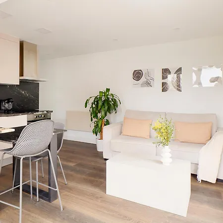 Playa De San Lorenzo Apartment