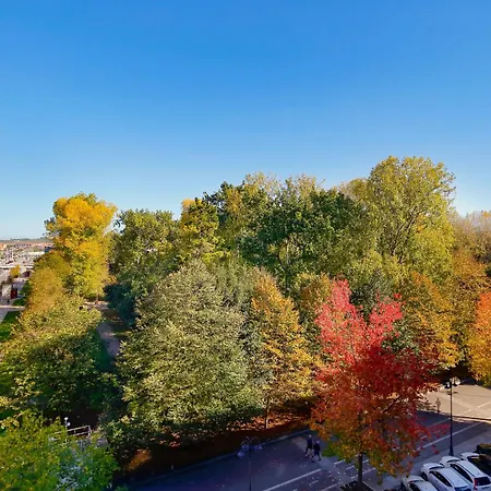 Playa De San Lorenzo *